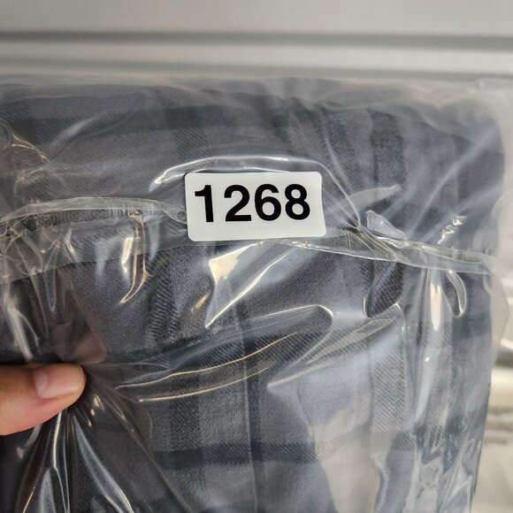 Mens Nike 6.0 size M Medium Casual Button Down Long Sleeve Flannel Shirt Sample - Picture 9 of 9